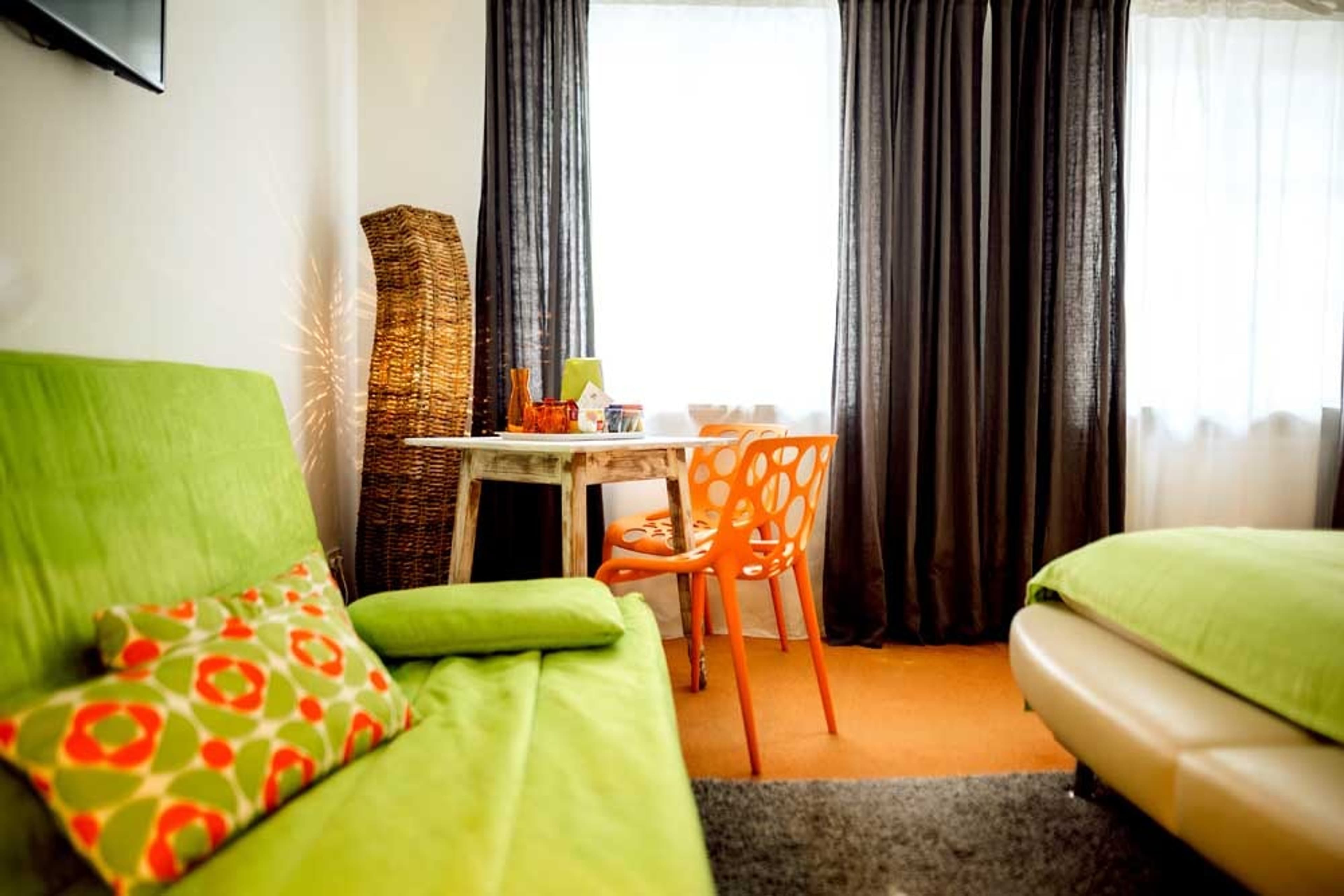 No.°1 | standard - green | no breakfast